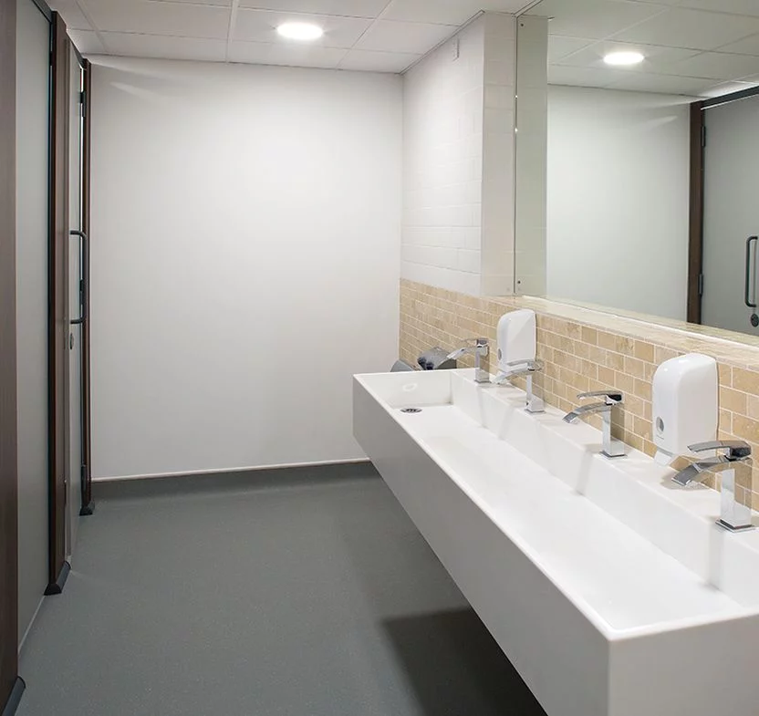 explore-our-comercial-projects-1-4